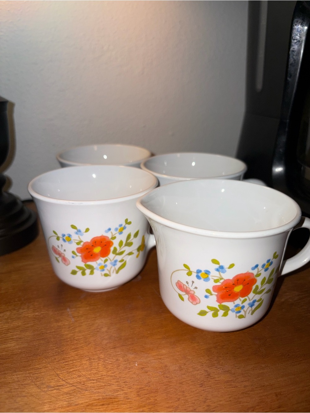 Vintage Corelle Wildflower Teacups and Creamer Set